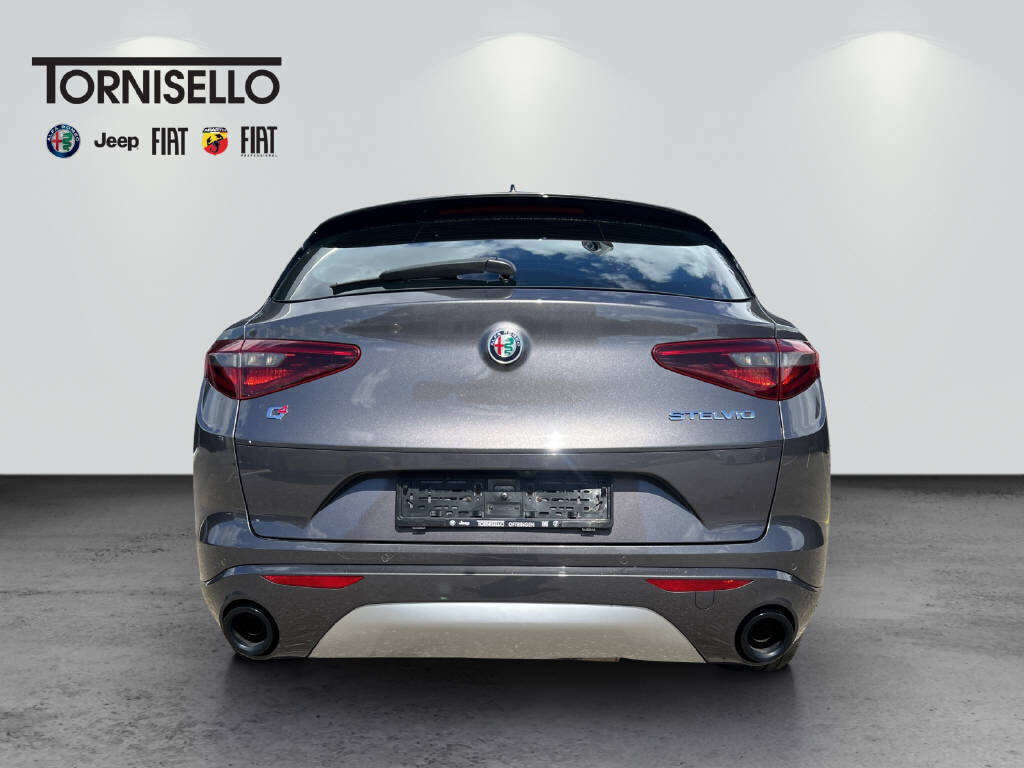 ALFA ROMEO Stelvio 2.2 D Q4 210 Ti, Diesel, Second hand / Used, Automatic - 4