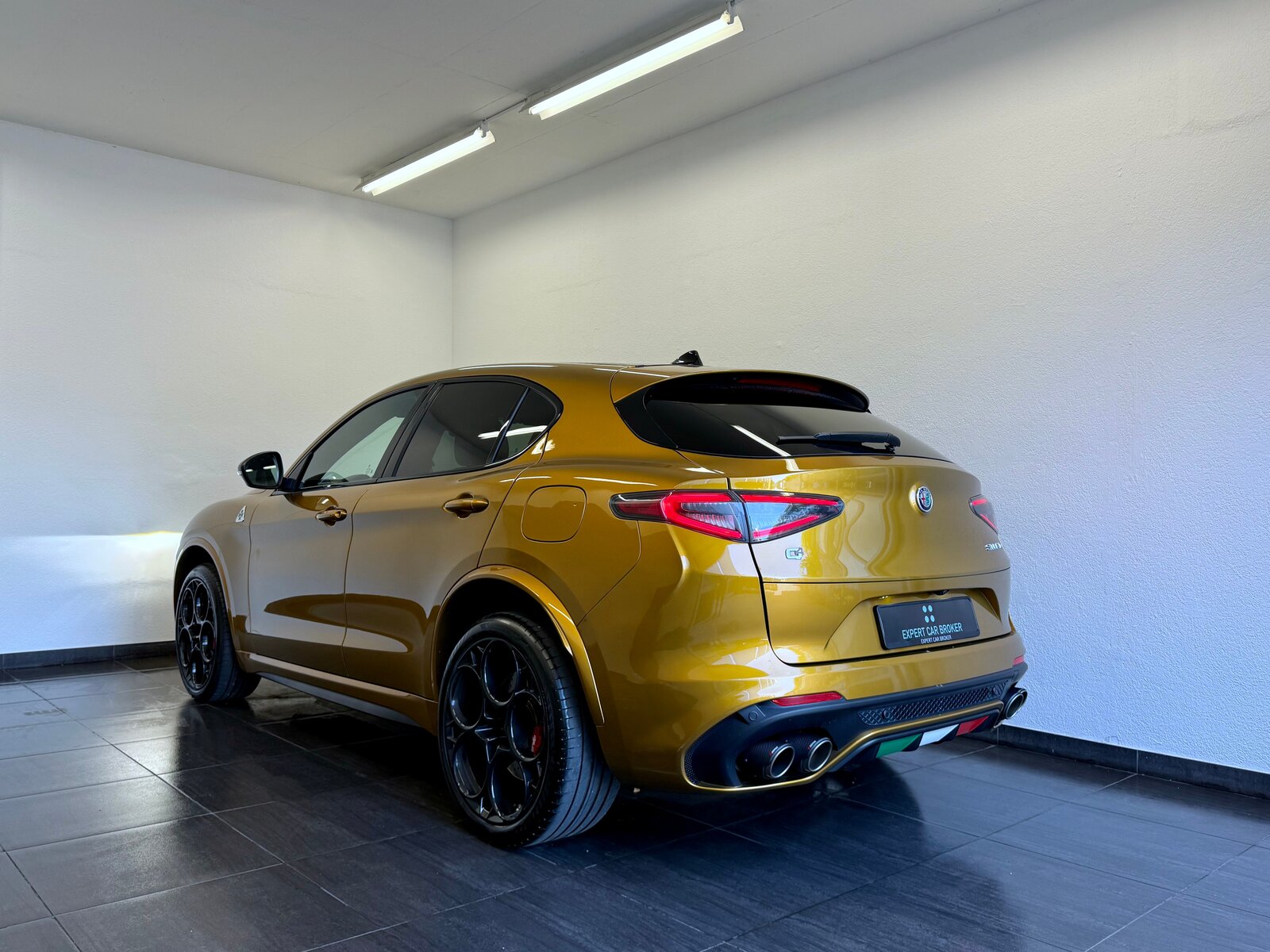 ALFA ROMEO Stelvio 2.9 V6 Quadrifoglio *AKRAPOVIC* Performan, Benzin, Occasion / Gebraucht, Automatik - 7