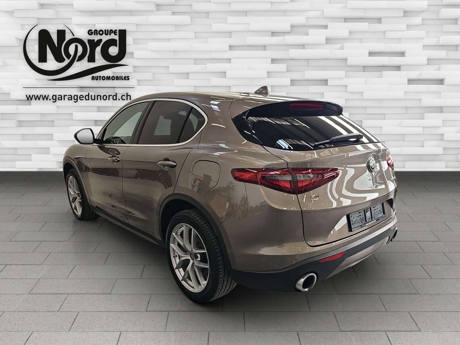 ALFA ROMEO Stelvio 2.0 Q4 280 Super, Essence, Occasion / Utilisé, Automatique - 3