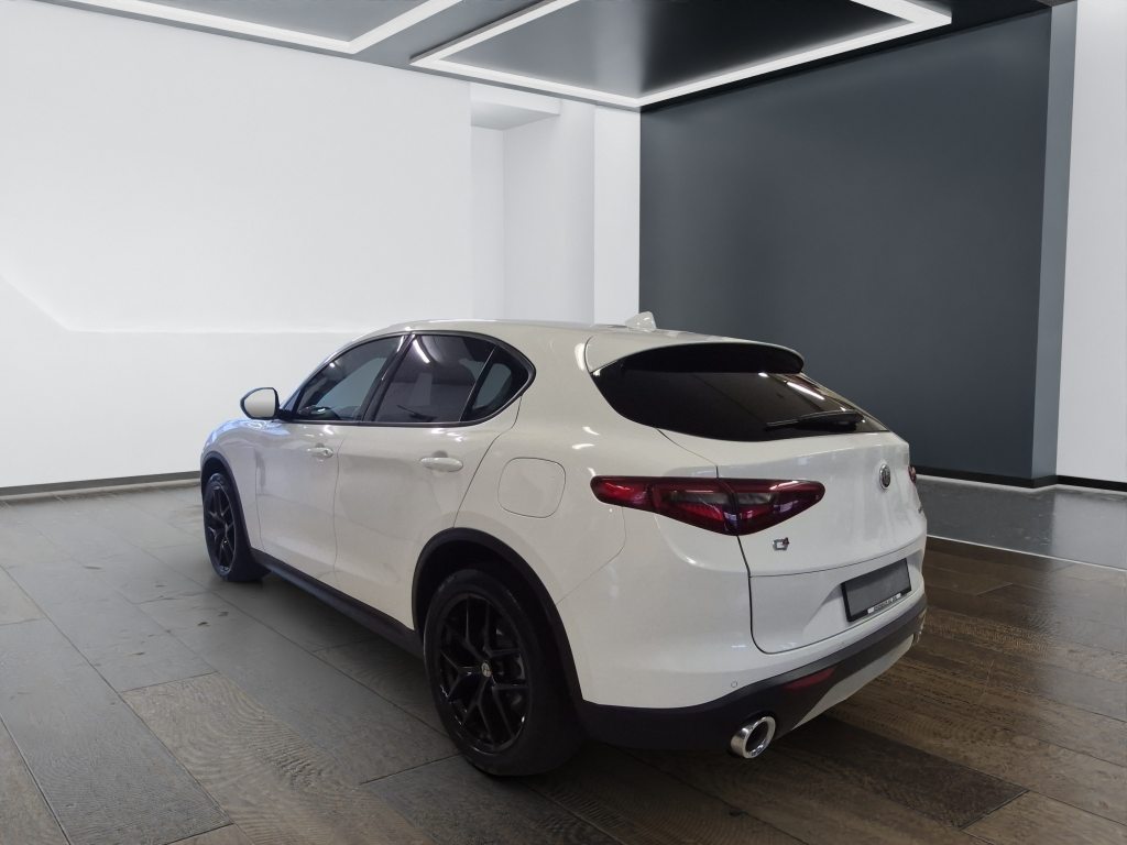 ALFA ROMEO STELVIO 2.0 Q4 280 Super, Essence, Occasion / Utilisé, Automatique - 3
