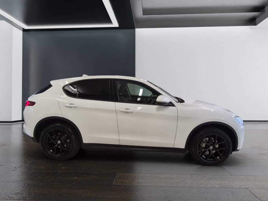ALFA ROMEO STELVIO 2.0 Q4 280 Super, Essence, Occasion / Utilisé, Automatique - 6