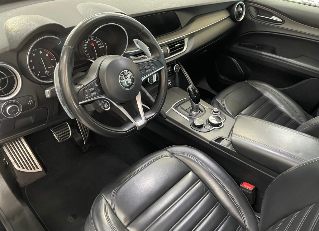 ALFA ROMEO STELVIO 2.0 Q4 280 Executive, Petrol, Second hand / Used, Automatic - 7