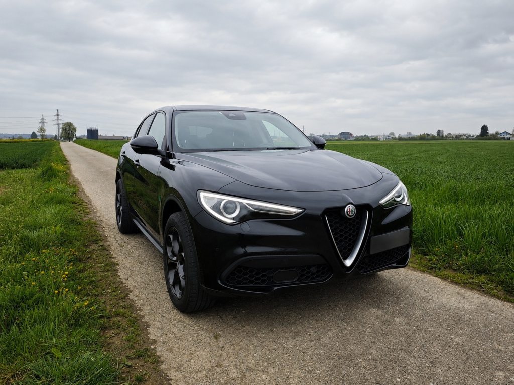 ALFA ROMEO STELVIO 2.0 Q4 280 Executive, Petrol, Second hand / Used, Automatic - 2
