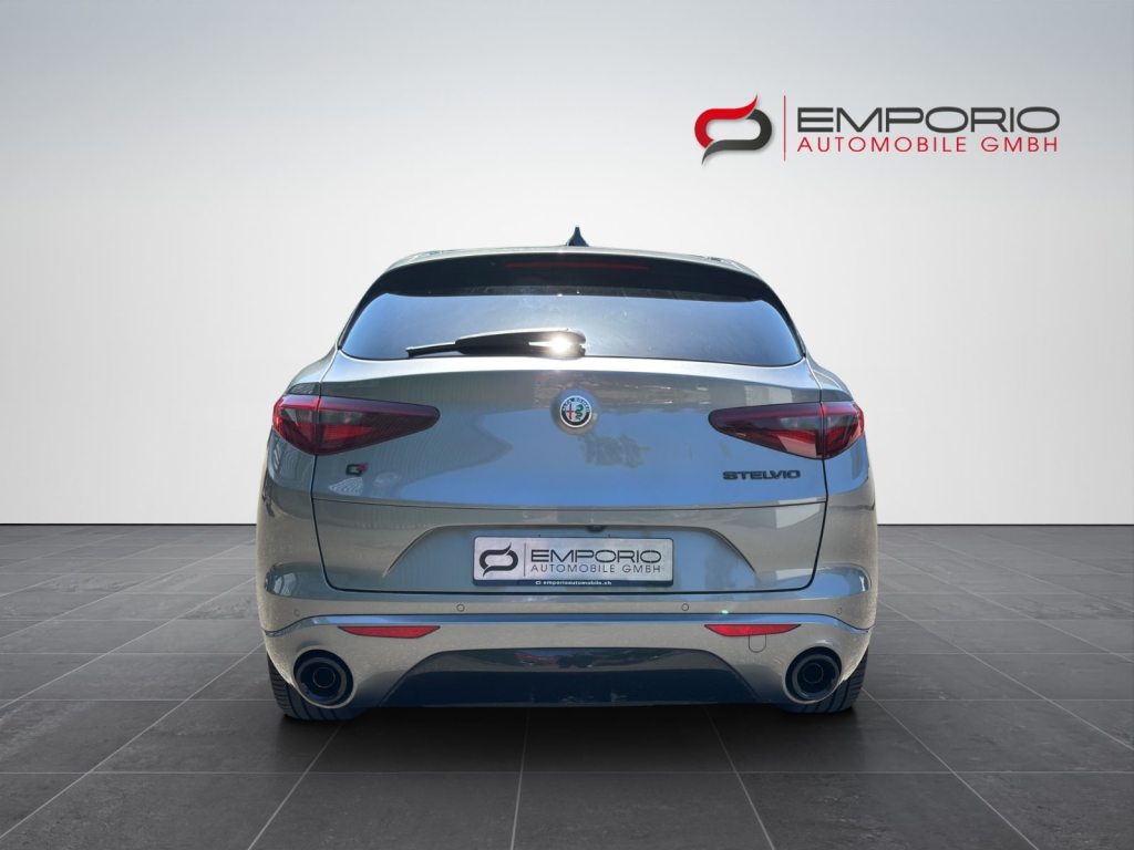 ALFA ROMEO STELVIO 2.0 Q4 280 Veloce, Essence, Occasion / Utilisé, Automatique - 5