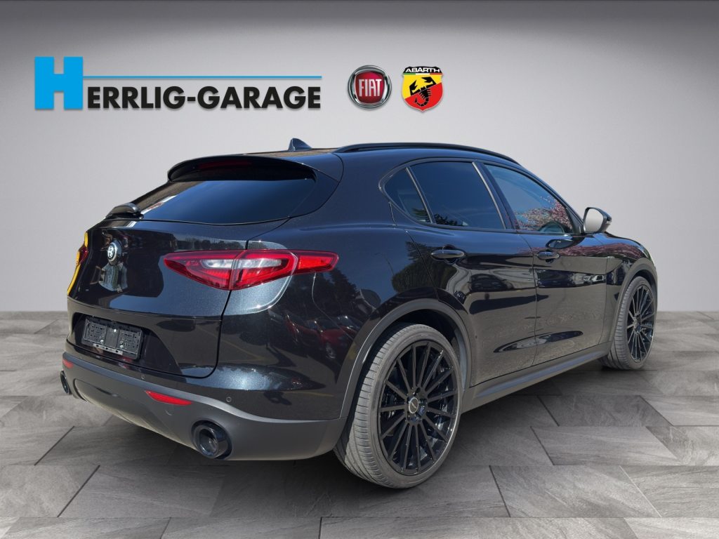ALFA ROMEO STELVIO 2.2 D Q4 210 Super, Diesel, Second hand / Used, Automatic - 4