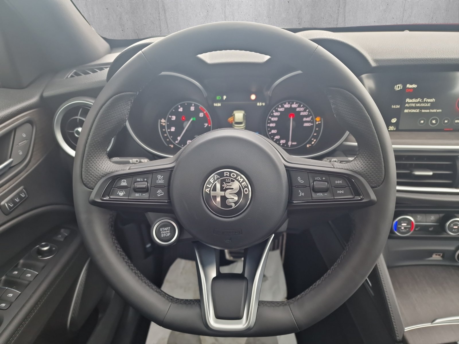 ALFA ROMEO STELVIO 2.0 Q4 280cv TI Sky 20", Petrol, Ex-demonstrator, Automatic - 7