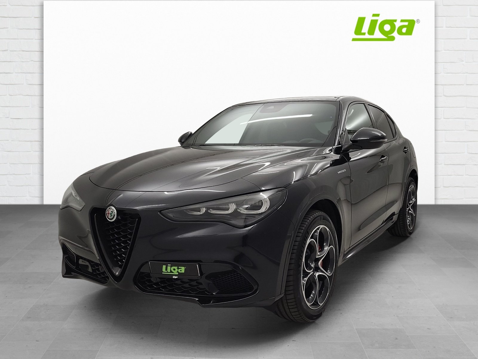 ALFA ROMEO Stelvio 2.0 Q4 280 Veloce Sky, Petrol, Ex-demonstrator, Automatic - 2