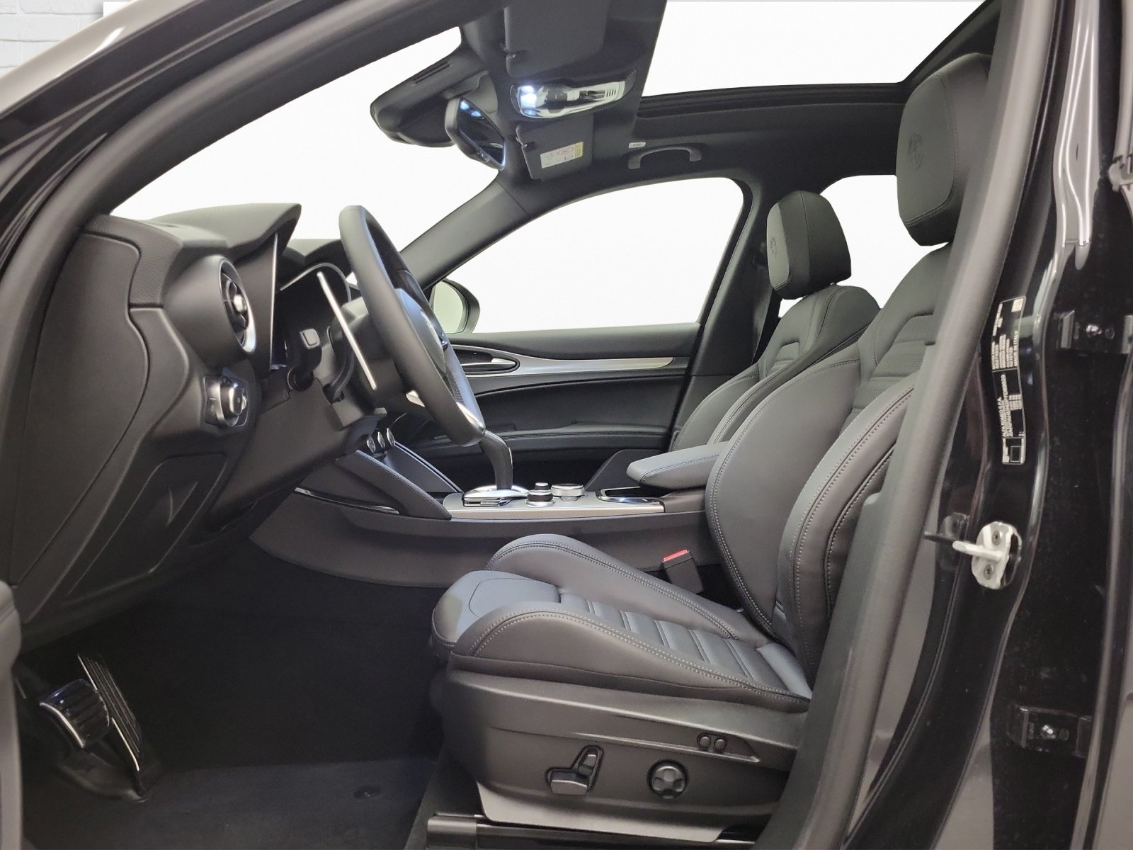 ALFA ROMEO Stelvio 2.0 Q4 280 Veloce Sky, Petrol, Ex-demonstrator, Automatic - 7