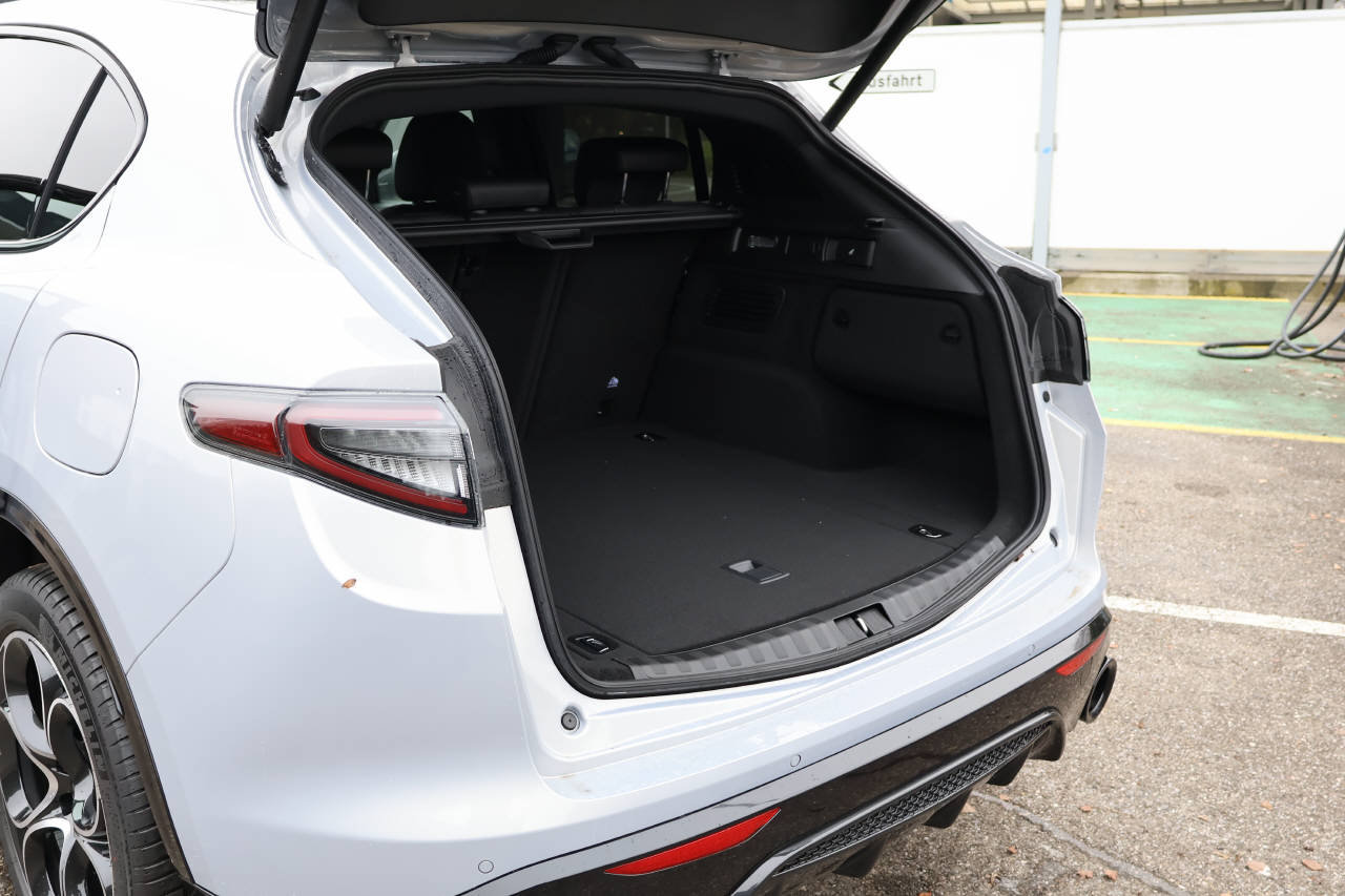 ALFA ROMEO Stelvio 2.0 Q4 280 Veloce, Essence, Voiture nouvelle, Automatique - 5