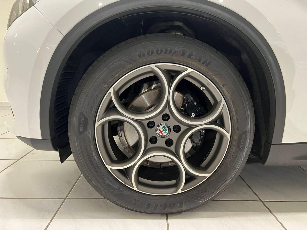 ALFA ROMEO Stelvio 2.0 Q4 Sprint, Benzin, Occasion / Gebraucht, Automat - 6