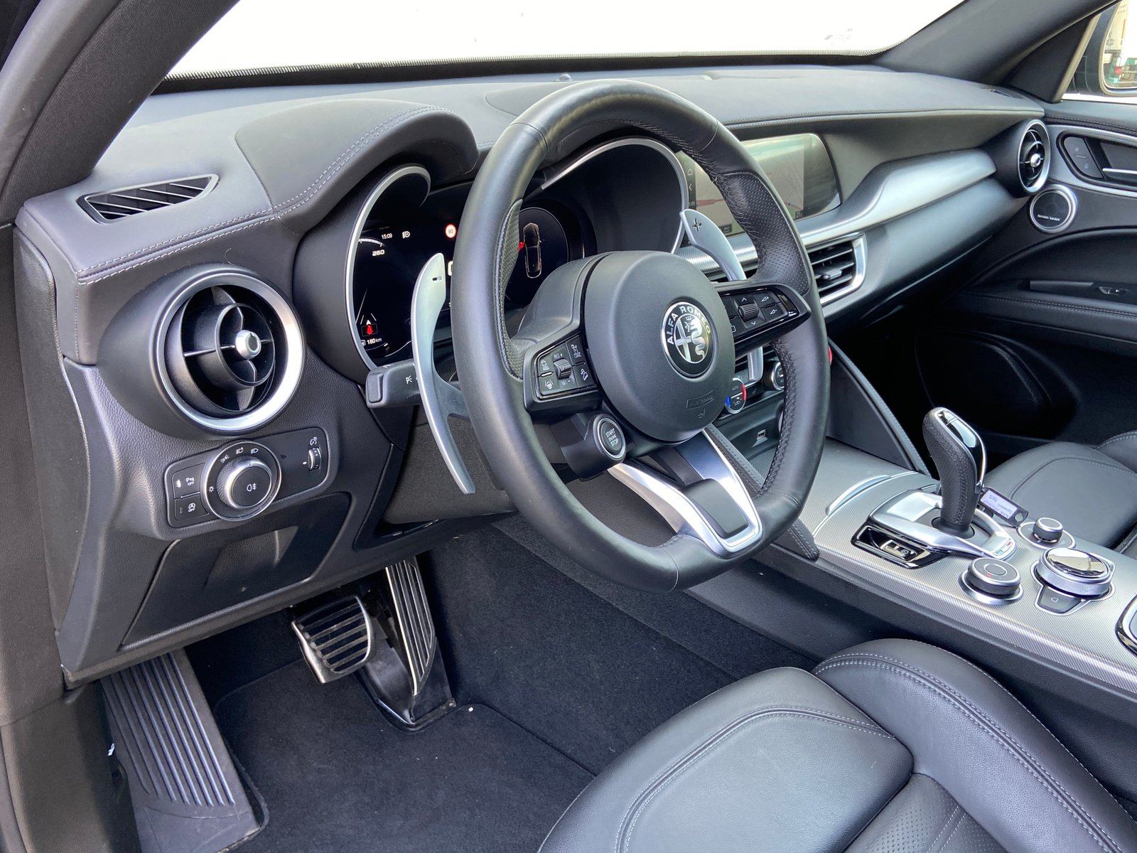 ALFA ROMEO Stelvio 2.0 Veloce Premium Tech Q4 AT8, Petrol, Second hand / Used, Automatic - 6