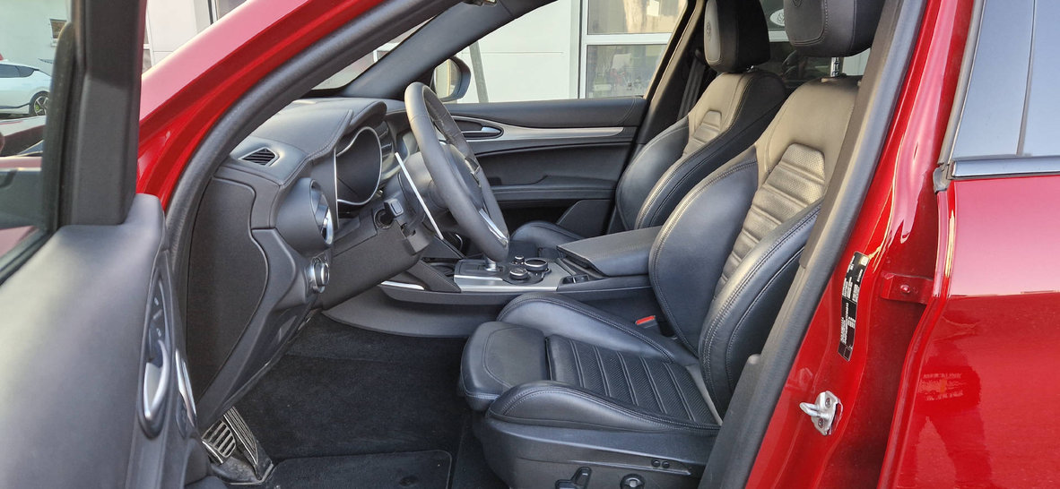 ALFA ROMEO Stelvio 2.0 Q4 280 Ti, Essence, Occasion / Utilisé, Automatique - 4