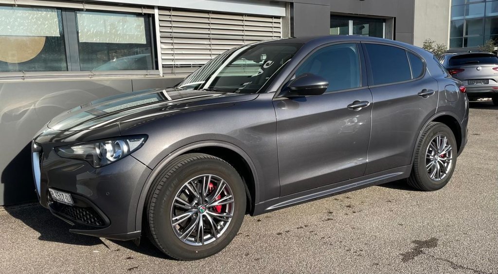 ALFA ROMEO Stelvio 2.0 Q4 Business, Petrol, Second hand / Used, Automatic - 2