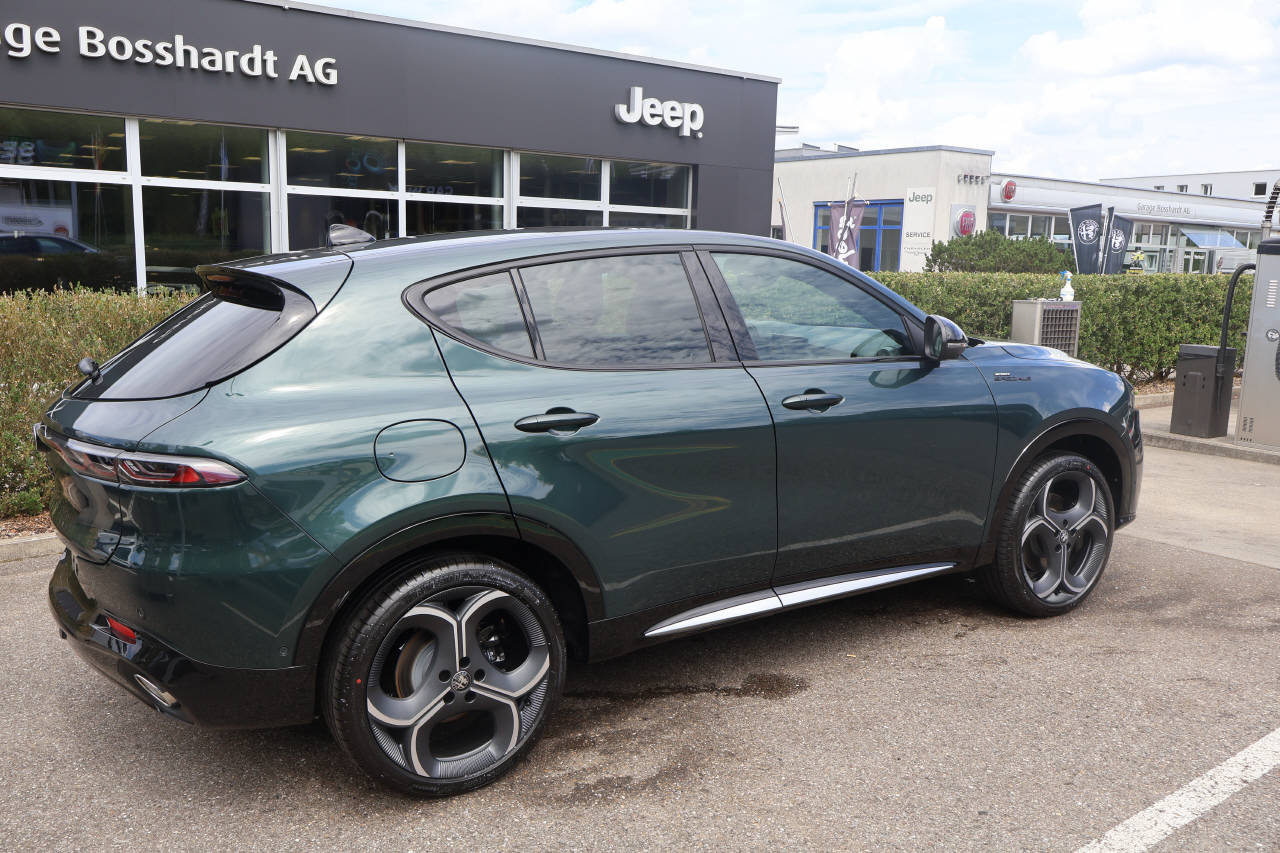 ALFA ROMEO Tonale 1.3 Plug-in Hybrid Sport Speciale Launch Q4, Plug-in-Hybrid Petrol/Electric, New car, Automatic - 3