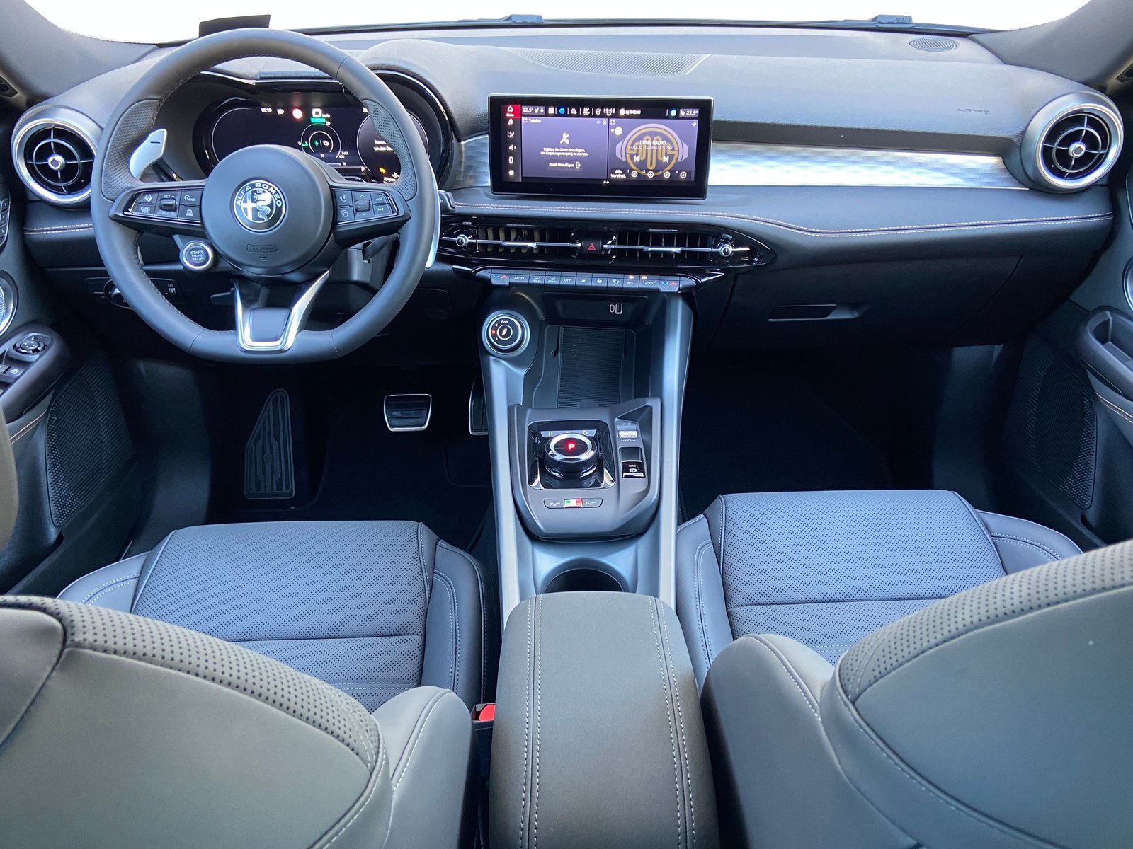 ALFA ROMEO Tonale 1.5 Hybrid Veloce Tech Premium MY26, Benzina, Auto nuove, Automatico - 4