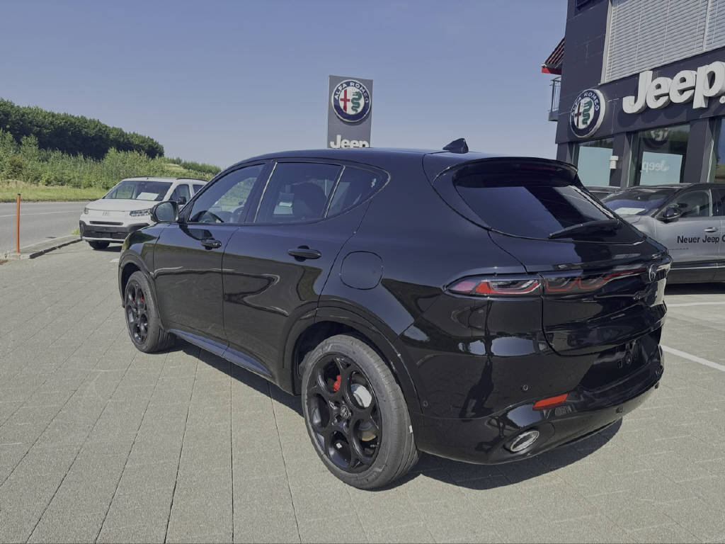 ALFA ROMEO Tonale 1.3 Plug-in Hybrid Veloce Q4, Plug-in-Hybrid Benzina/Elettrica, Auto nuove, Automatico - 2