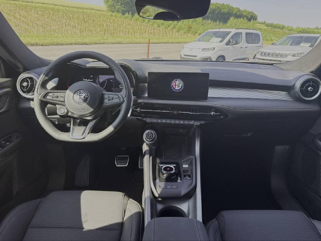 ALFA ROMEO Tonale 1.3 Plug-in Hybrid Veloce Q4, Plug-in-Hybrid Benzina/Elettrica, Auto nuove, Automatico - 3