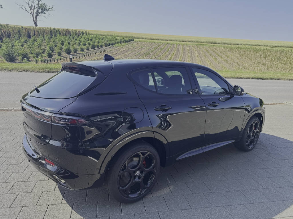 ALFA ROMEO Tonale 1.3 Plug-in Hybrid Veloce Q4, Plug-in-Hybrid Benzina/Elettrica, Auto nuove, Automatico - 4
