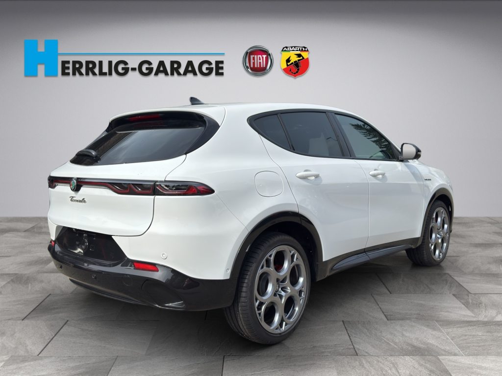 ALFA ROMEO TONALE 1.5 Veloce, Mild-Hybrid Petrol/Electric, New car, Automatic - 4