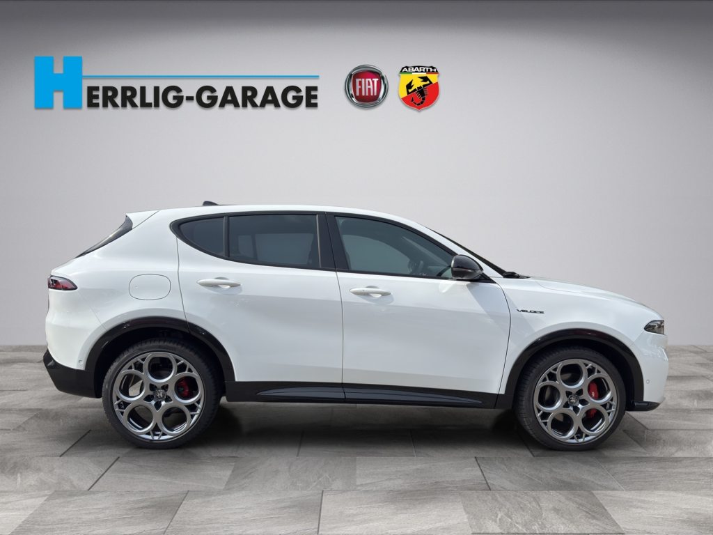 ALFA ROMEO TONALE 1.5 Veloce, Mild-Hybrid Petrol/Electric, New car, Automatic - 6