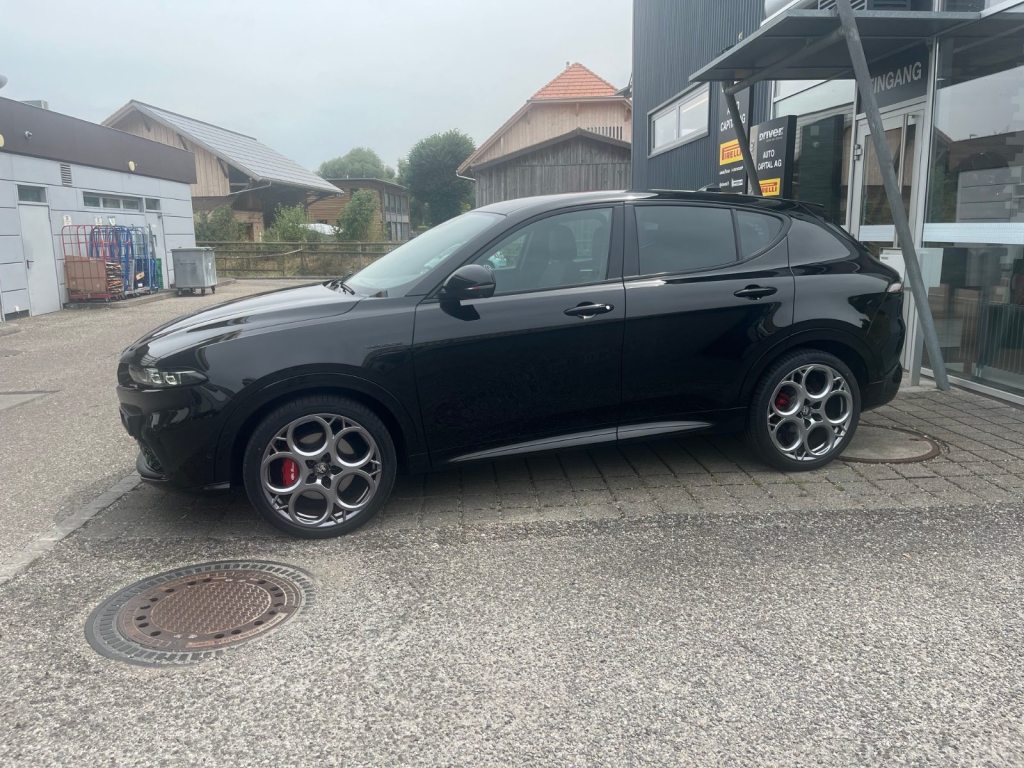 ALFA ROMEO TONALE 1.5 Veloce, Mild-Hybrid Petrol/Electric, Second hand / Used, Automatic - 3