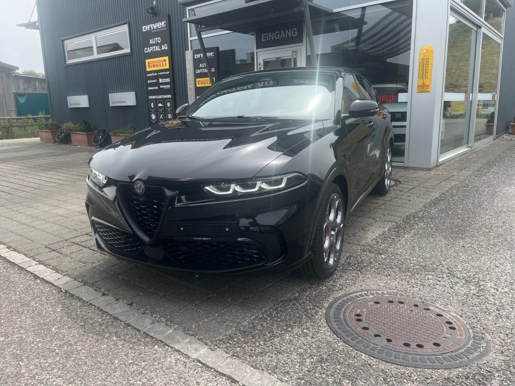 ALFA ROMEO TONALE 1.5 Veloce, Mild-Hybrid Petrol/Electric, Second hand / Used, Automatic - 2