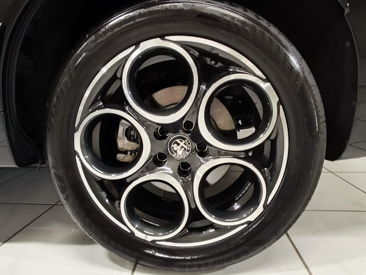 ALFA ROMEO Tonale 1.3 Plug-in Hybrid Sprint Q4, Plug-in-Hybrid Benzin/Elektro, Occasion / Gebraucht, Automatik - 6