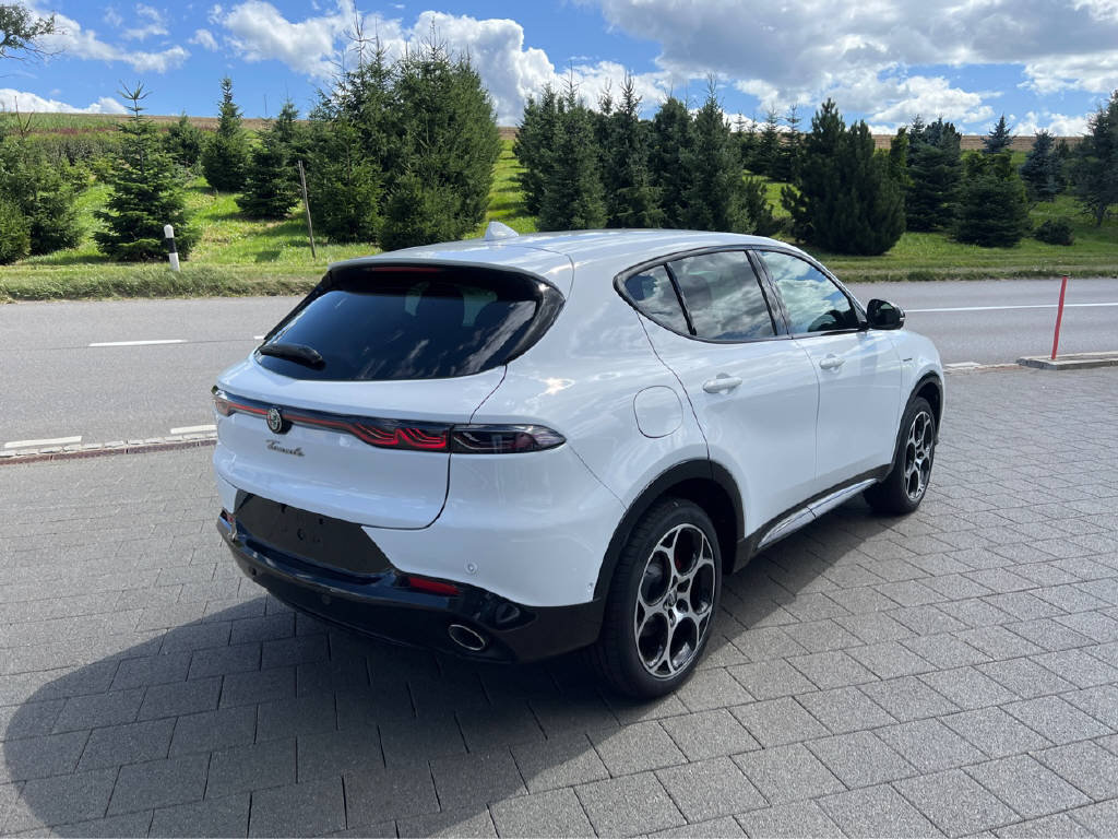ALFA ROMEO Tonale 1.3 Plug-in Hybrid Veloce Q4, Plug-in-Hybrid Benzin/Elektro, Occasion / Gebraucht, Automatik - 3