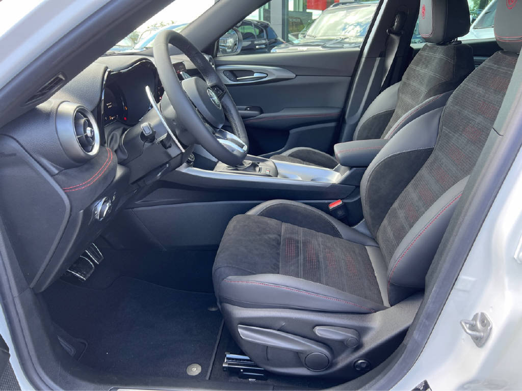 ALFA ROMEO Tonale 1.3 Plug-in Hybrid Veloce Q4, Plug-in-Hybrid Benzin/Elektro, Occasion / Gebraucht, Automatik - 5