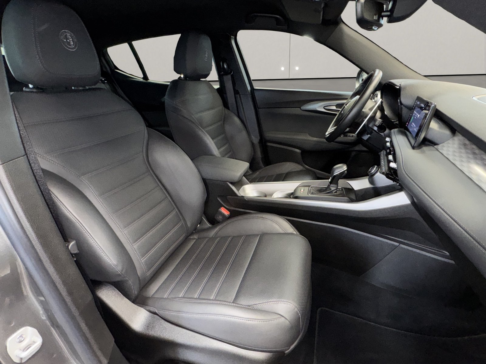 ALFA ROMEO Tonale 1.3 Plug-in Hybrid Veloce Q4, Benzin, Occasion / Gebraucht, Automatik - 7