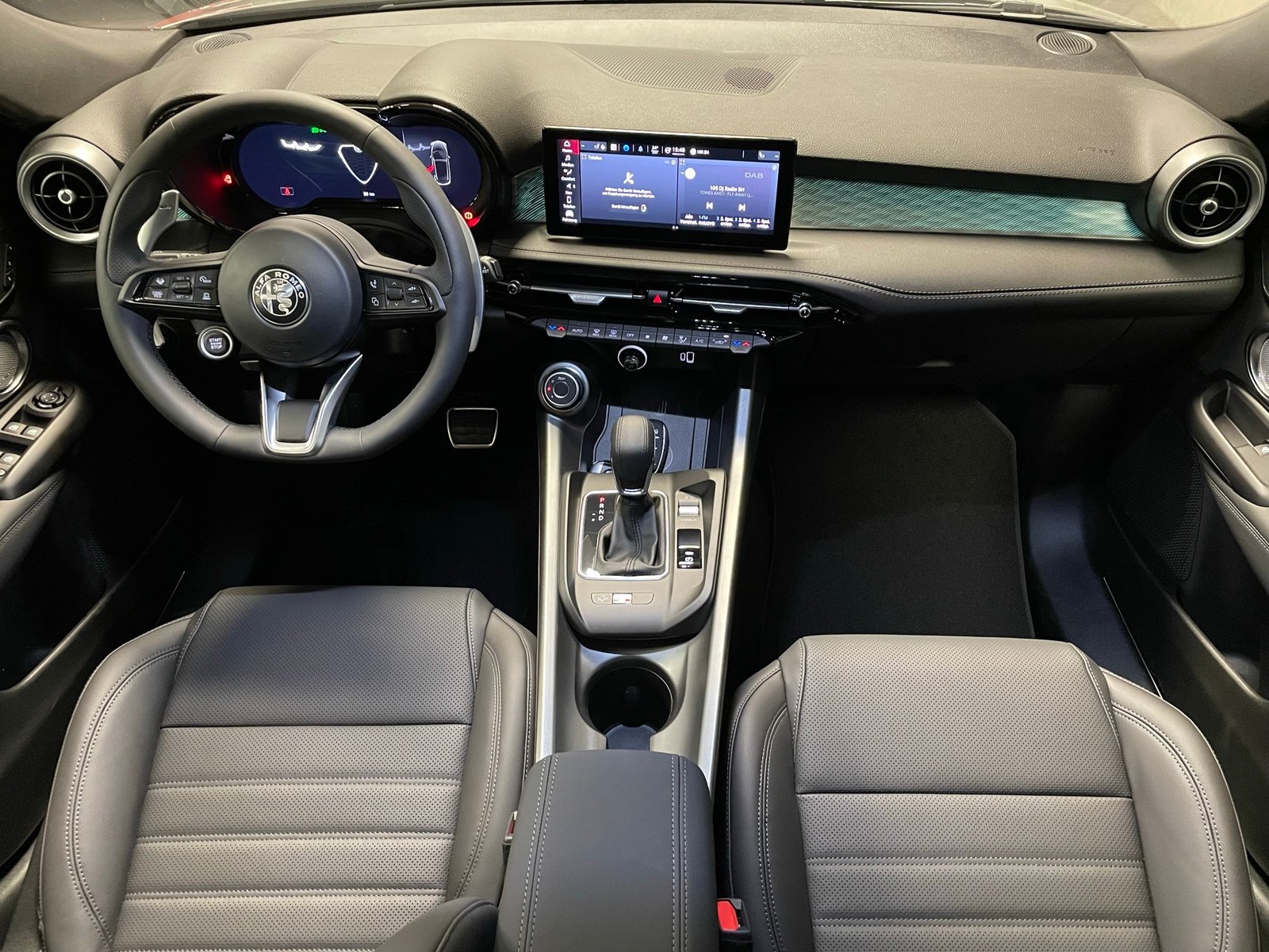ALFA ROMEO TONALE 1.5 Hybrid 160+20 S, Mild-Hybrid Petrol/Electric, Second hand / Used, Automatic - 4