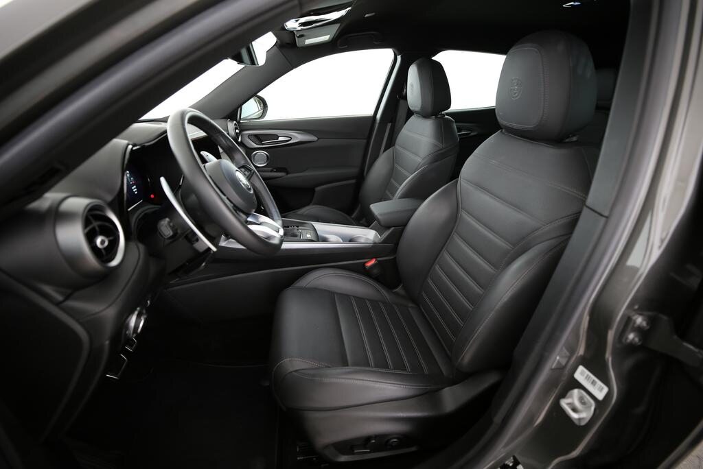 ALFA ROMEO Tonale 1.3 Plug-in Hybrid Veloce Q4, Plug-in-Hybrid Benzin/Elektro, Occasion / Gebraucht, Automatik - 4