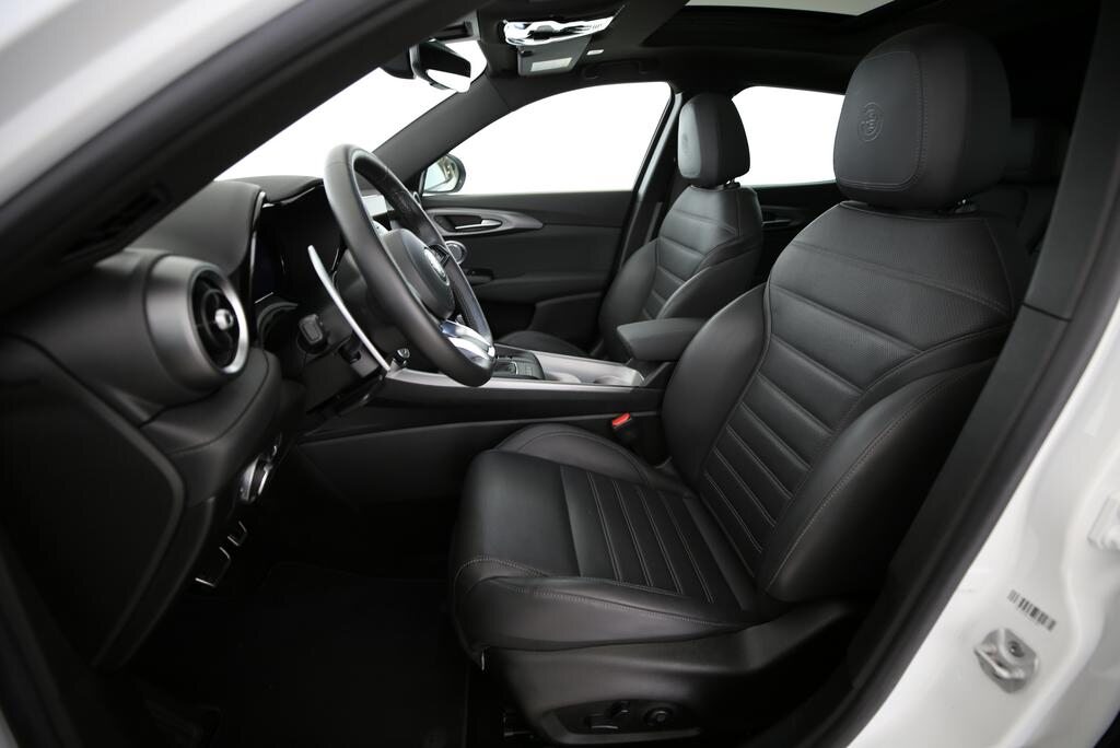 ALFA ROMEO Tonale 1.3 Plug-in Hybrid Veloce Q4, Plug-in-Hybrid Benzin/Elektro, Occasion / Gebraucht, Automatik - 4