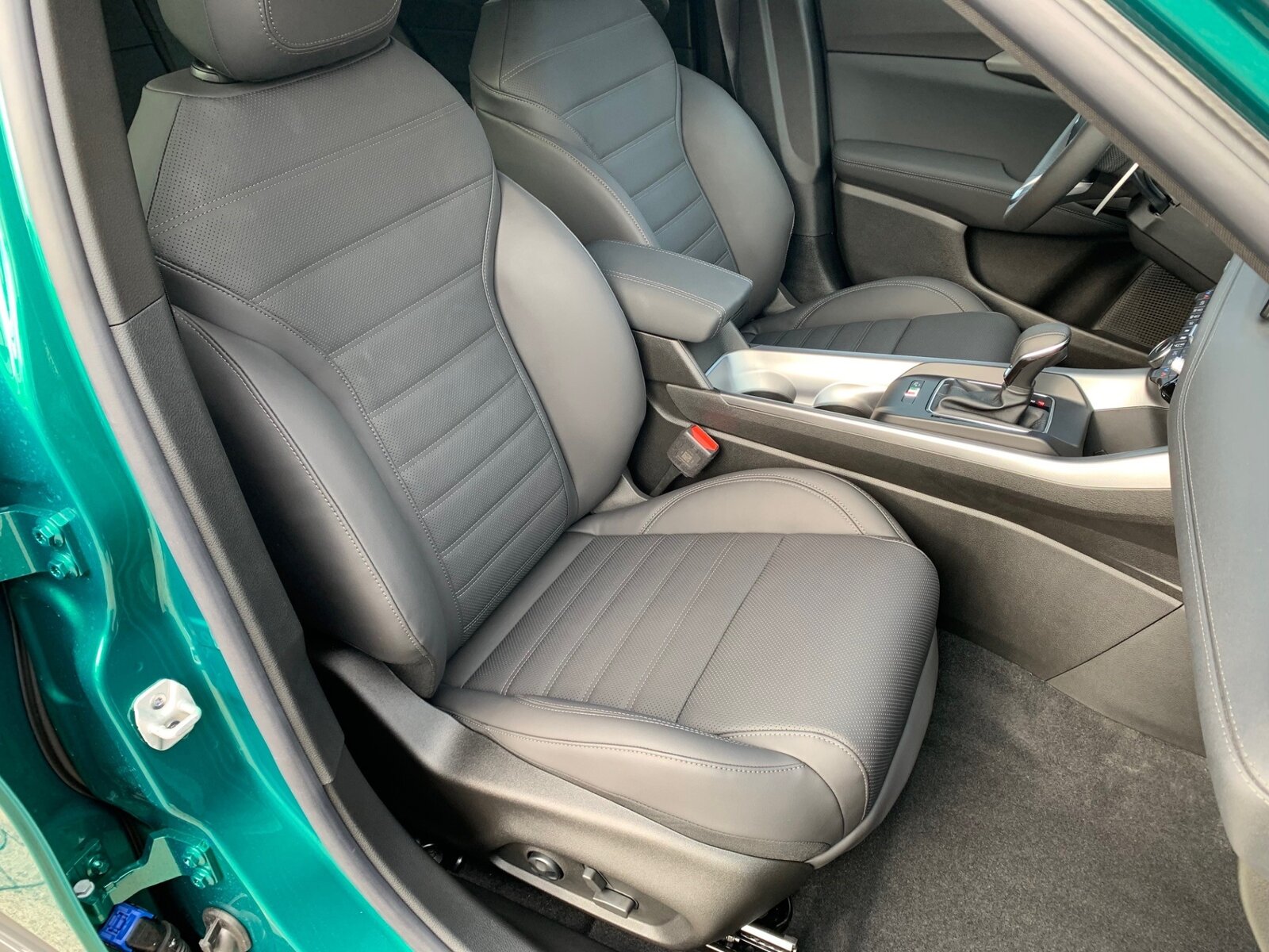 ALFA ROMEO TONALE SPECIAL 160HP V080, Mild-Hybrid Benzin/Elektro, Occasion / Gebraucht, Automatik - 6
