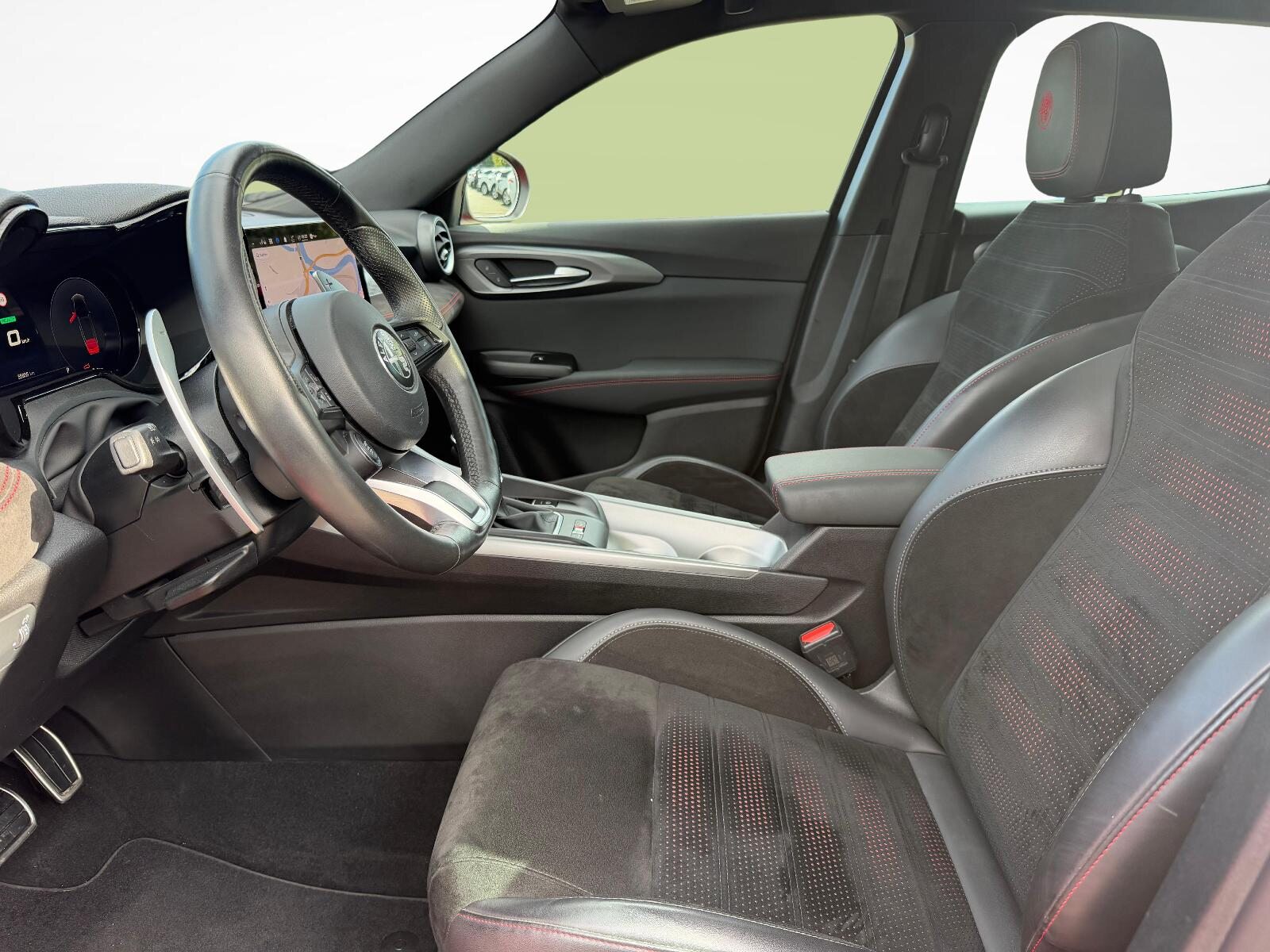 ALFA ROMEO Tonale 1.3 Plug-in Hybrid Veloce Q4, Hybride Rechargeable Essence/Électricité, Occasion / Utilisé, Automatique - 2