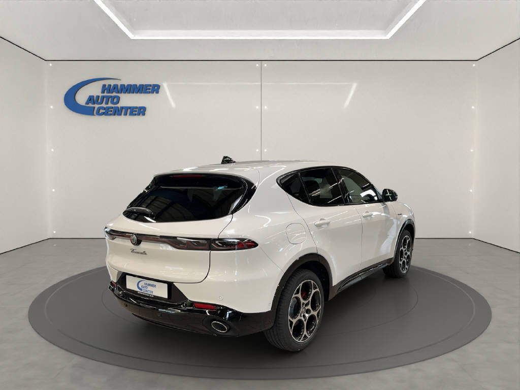 ALFA ROMEO Tonale 1.3 Plug-in Hybrid Veloce Q4, Plug-in-Hybrid Petrol/Electric, Ex-demonstrator, Automatic - 5