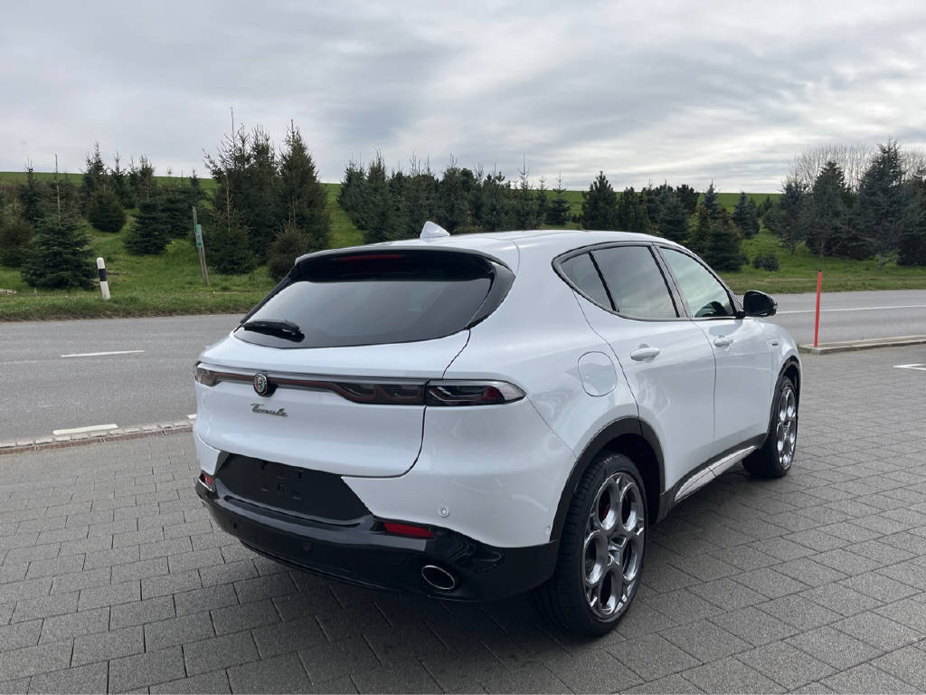 ALFA ROMEO Tonale 1.3 Plug-in Hybrid Veloce Q4, Plug-in-Hybrid Benzina/Elettrica, Auto dimostrativa, Automatico - 3