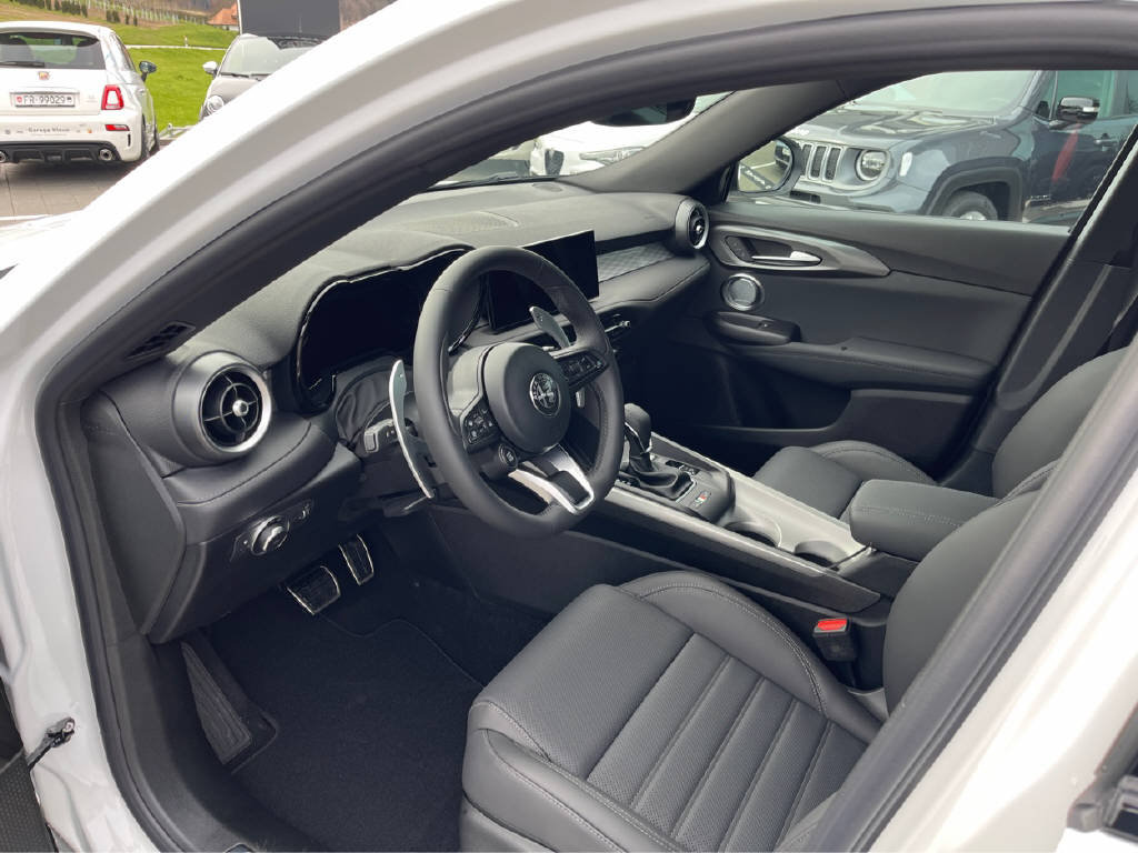 ALFA ROMEO Tonale 1.3 Plug-in Hybrid Veloce Q4, Plug-in-Hybrid Benzina/Elettrica, Auto dimostrativa, Automatico - 5