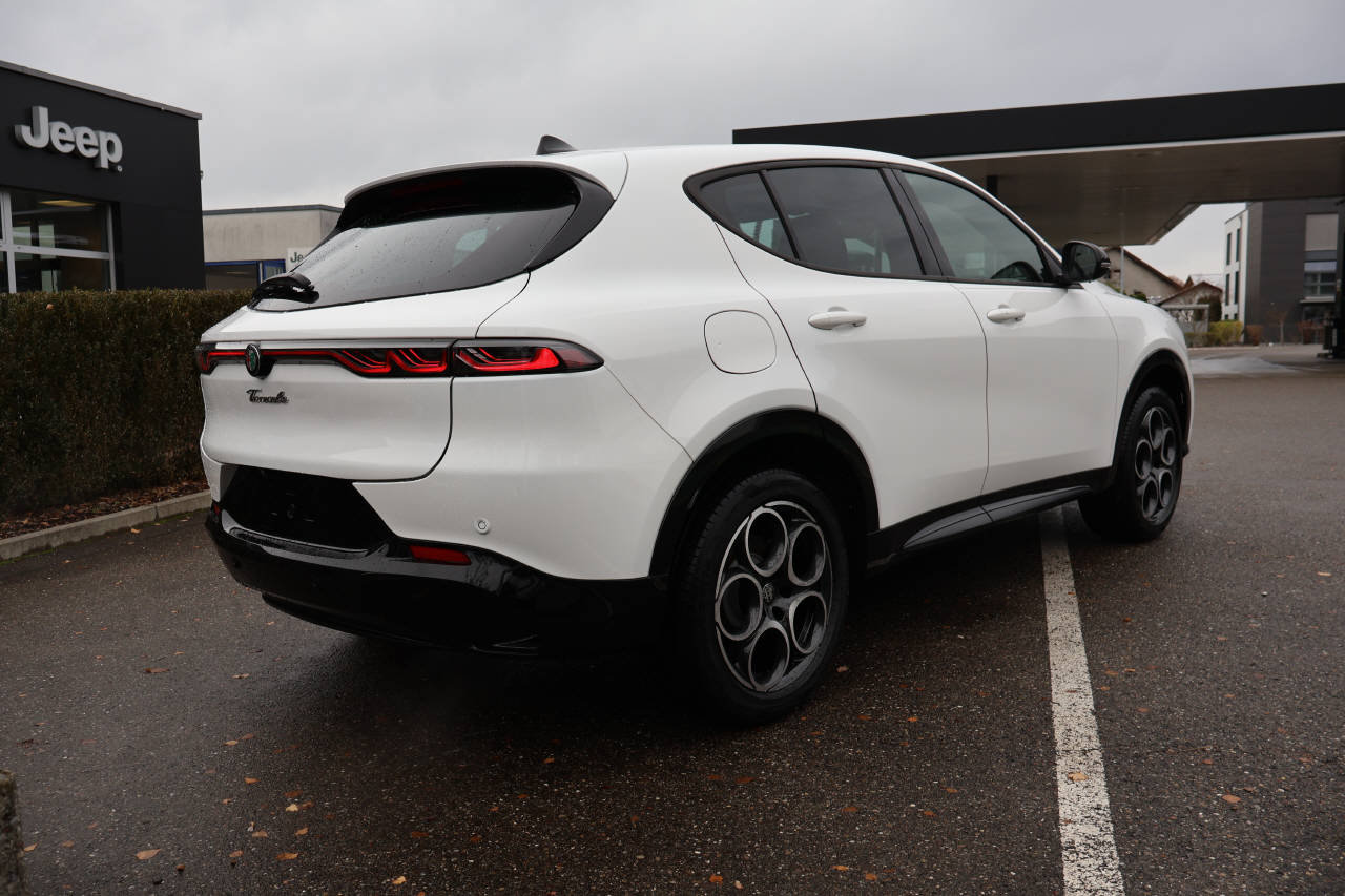 ALFA ROMEO Tonale 1.3 Plug-in Hybrid Sprint Edition Q4, Plug-in-Hybrid Benzina/Elettrica, Auto dimostrativa, Automatico - 3