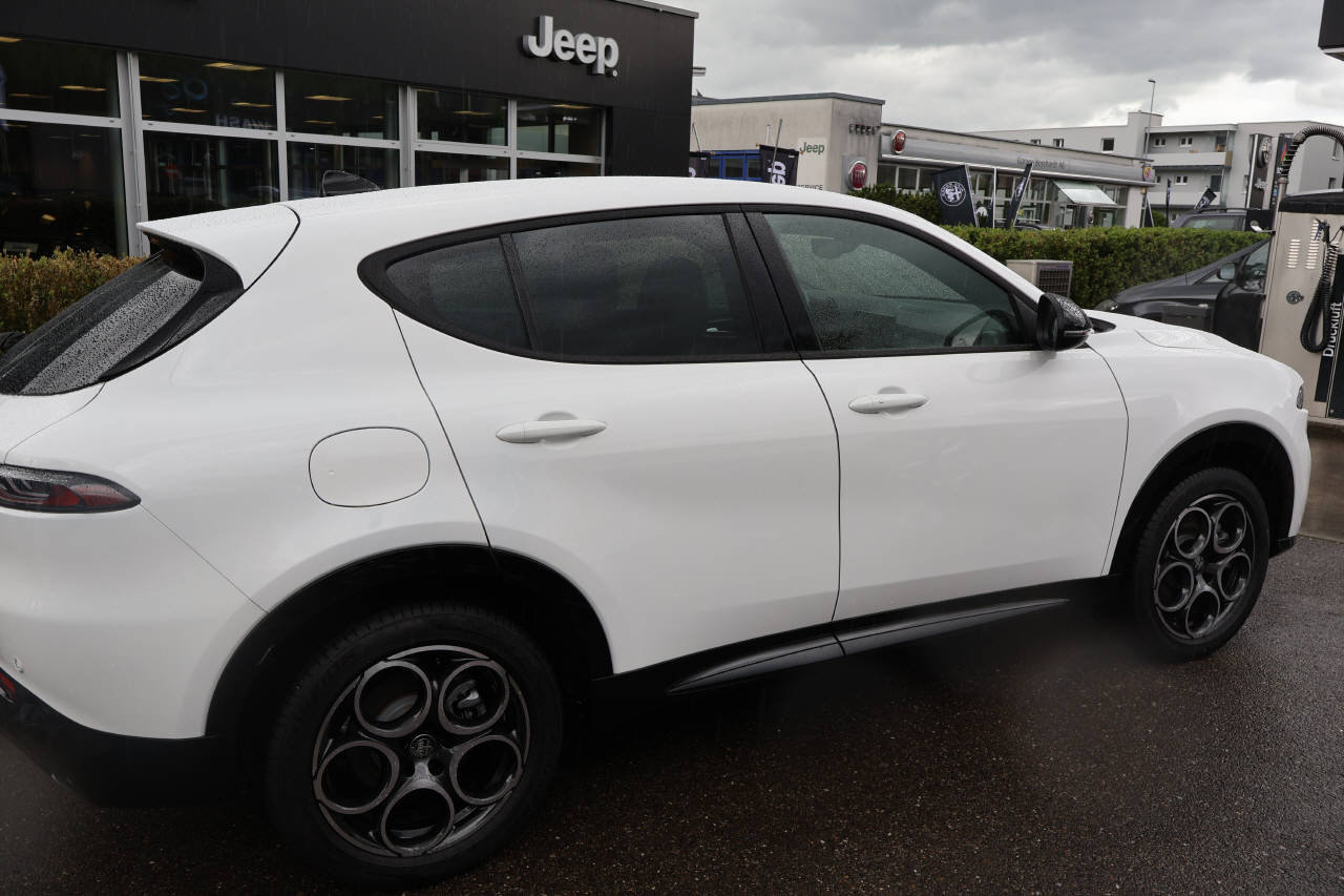 ALFA ROMEO Tonale 1.3 Plug-in Hybrid Sport Speciale Launch Q4, Plug-in-Hybrid Benzina/Elettrica, Auto dimostrativa, Automatico - 3