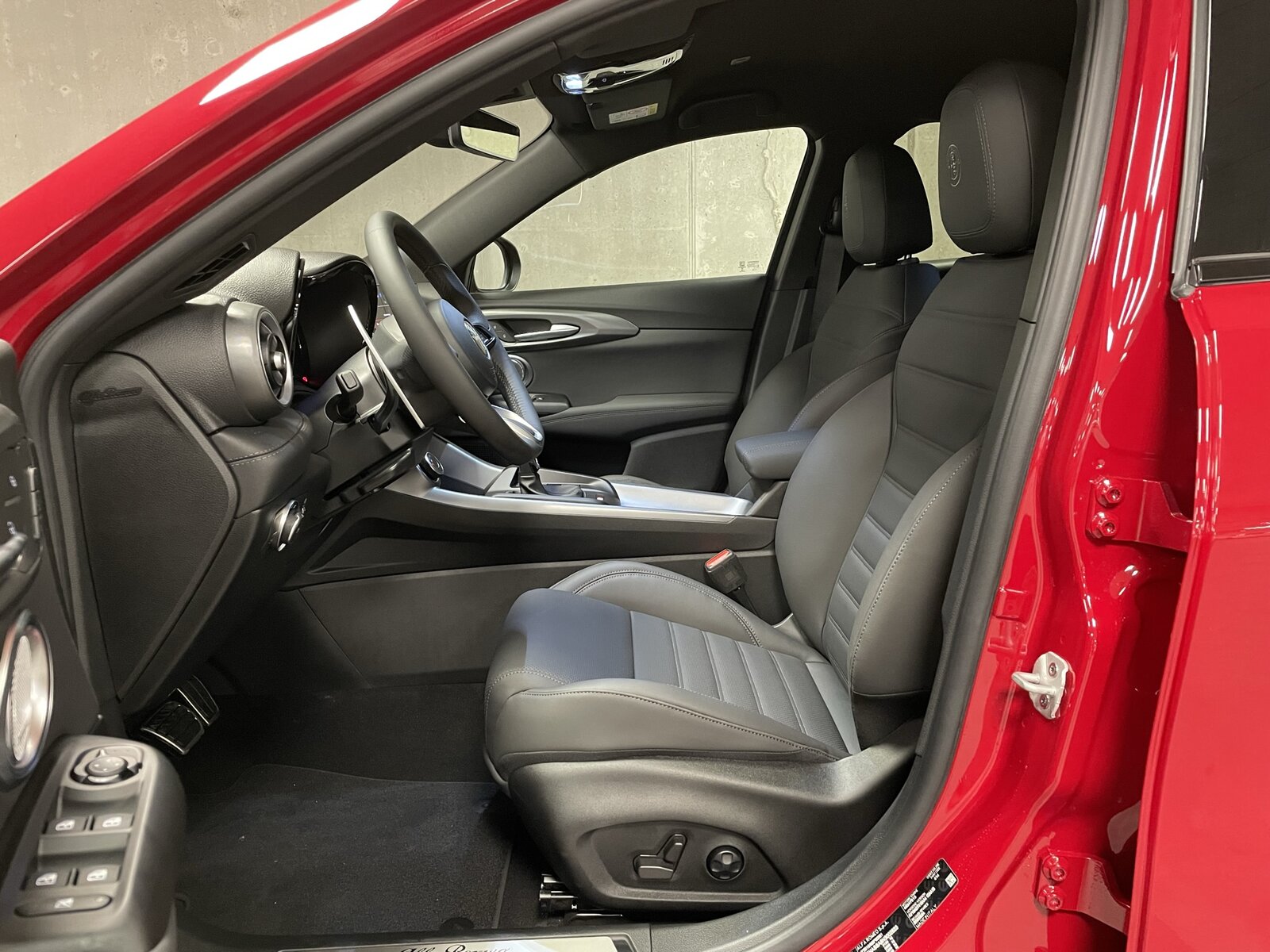 ALFA ROMEO TONALE 1.3 Plug-in Hybrid, Plug-in-Hybrid Petrol/Electric, Ex-demonstrator, Automatic - 2