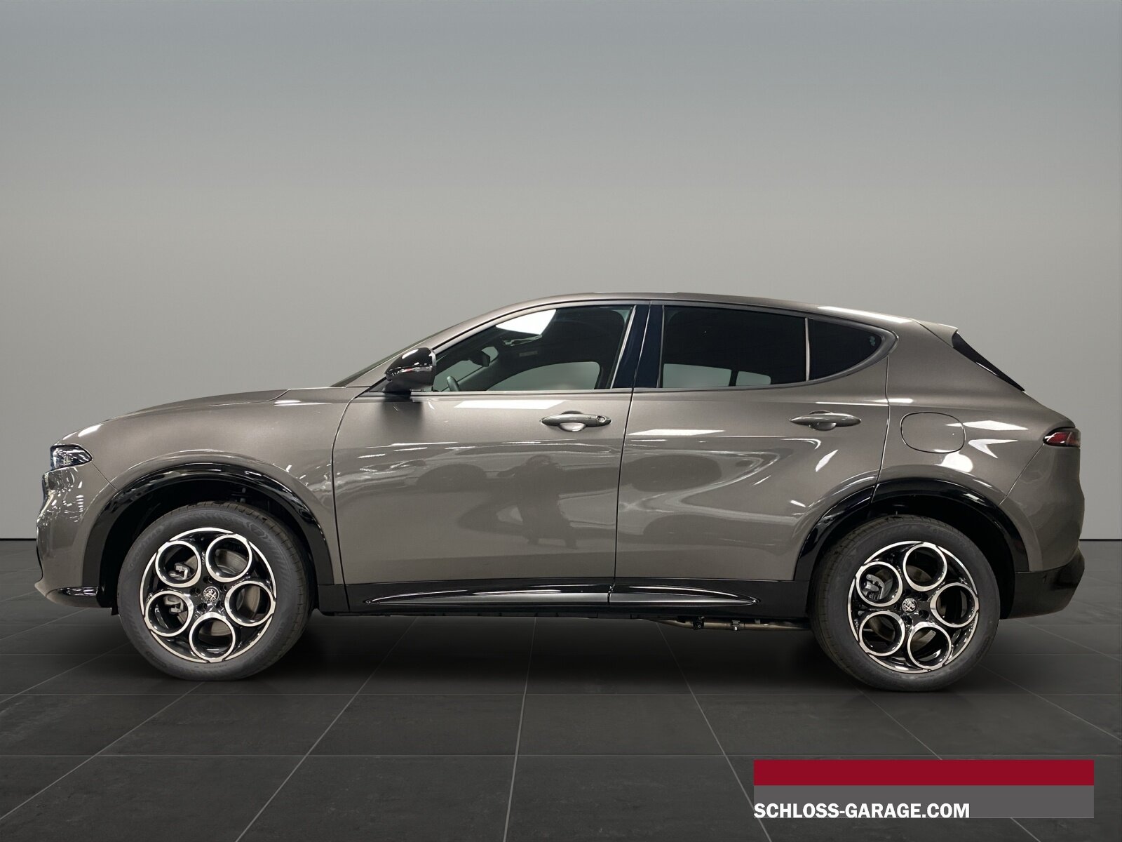 ALFA ROMEO TONALE 1.3 Plug-in Hybrid, Plug-in-Hybrid Petrol/Electric, Ex-demonstrator, Automatic - 2