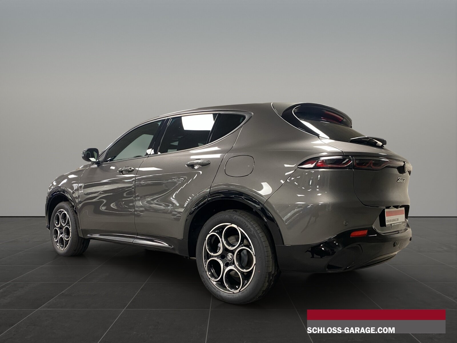 ALFA ROMEO TONALE 1.3 Plug-in Hybrid, Plug-in-Hybrid Petrol/Electric, Ex-demonstrator, Automatic - 3