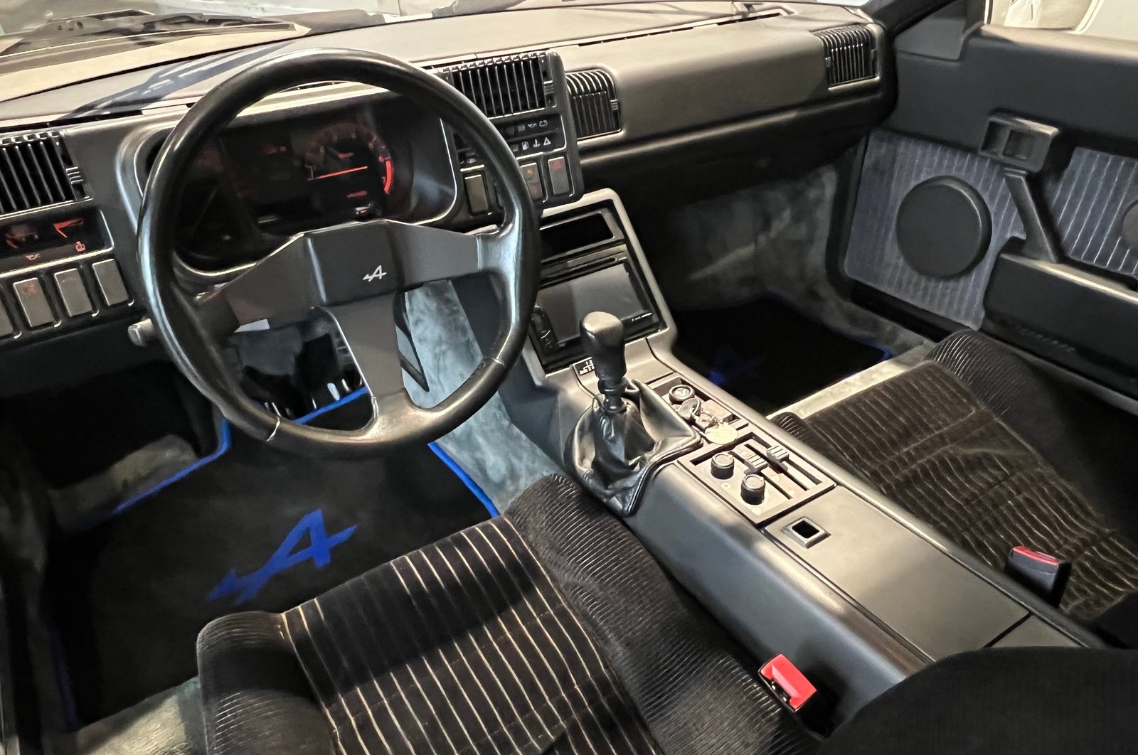 ALPINE Alpine V6 Turbo "Veteran", Essence, Occasion / Utilisé, Manuelle - 3