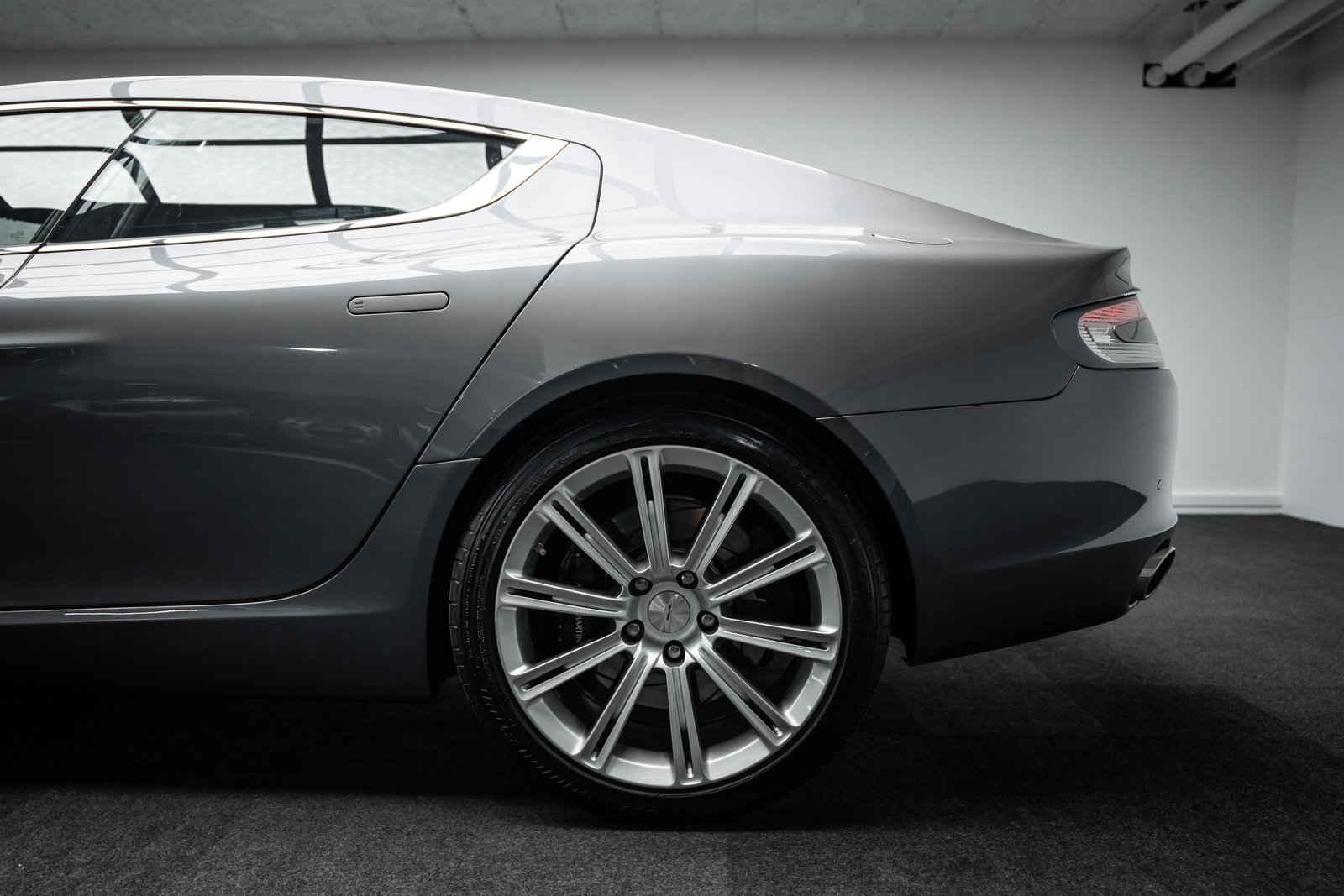 ASTON MARTIN * Rapide 5.9 V12 * ZU EINEM UNSCHLAGBAREN PREIS, Benzin, Occasion / Gebraucht, Automatik - 3