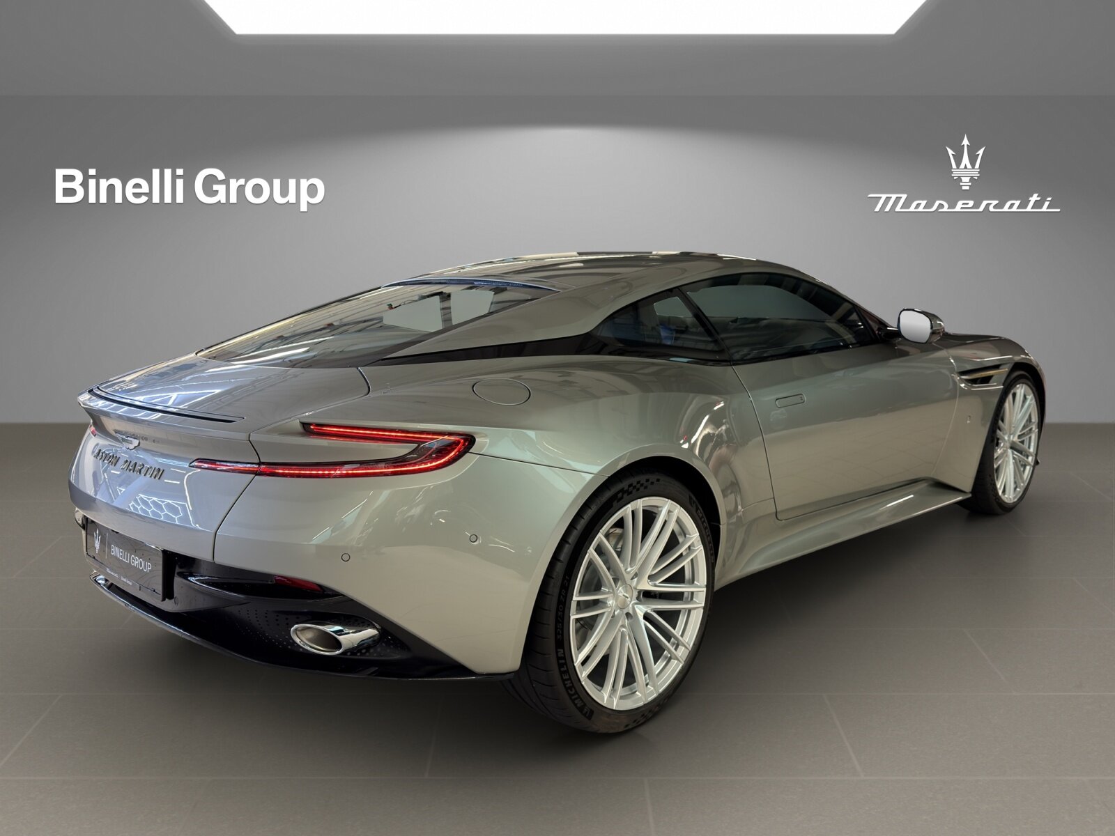 ASTON MARTIN Coupé 4.0 V8 Bi-Turbo 1 of 60 Goldfinger Edition, Benzin, Occasion / Gebraucht, Automatik - 5