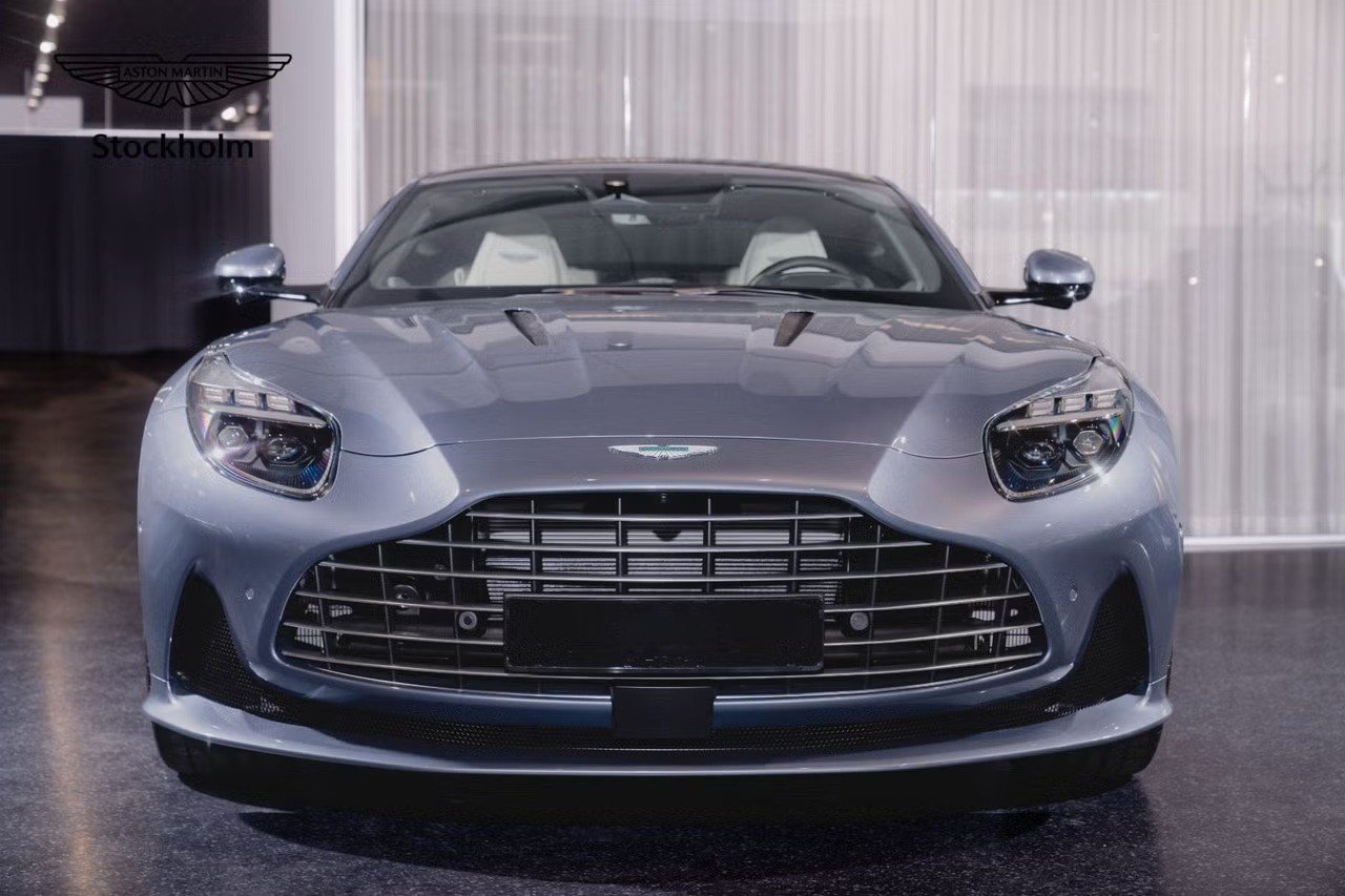 ASTON MARTIN Coupé Supertourer 4.0 V8 680 PS, Benzina, Auto nuove, Automatico - 2