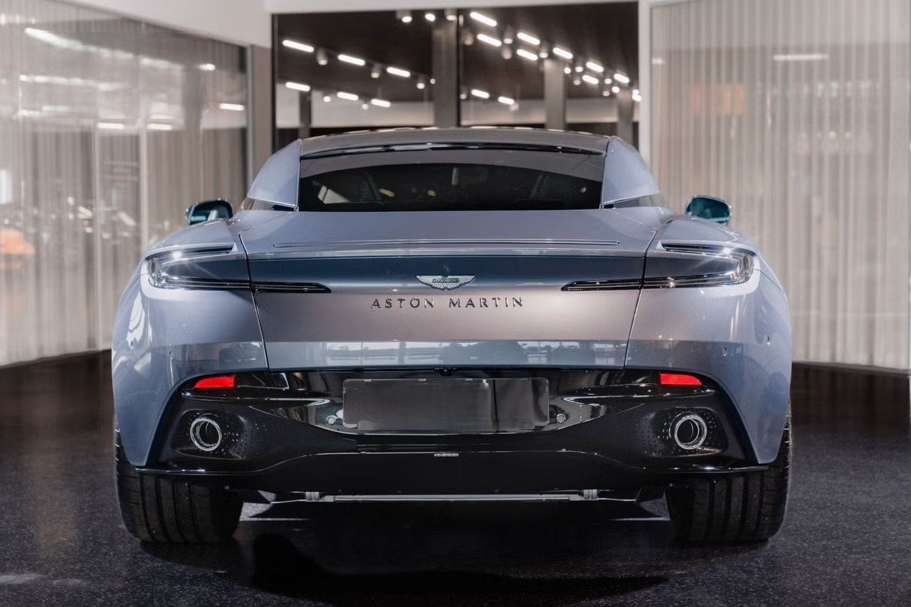 ASTON MARTIN Coupé Supertourer 4.0 V8 680 PS, Benzina, Auto nuove, Automatico - 5