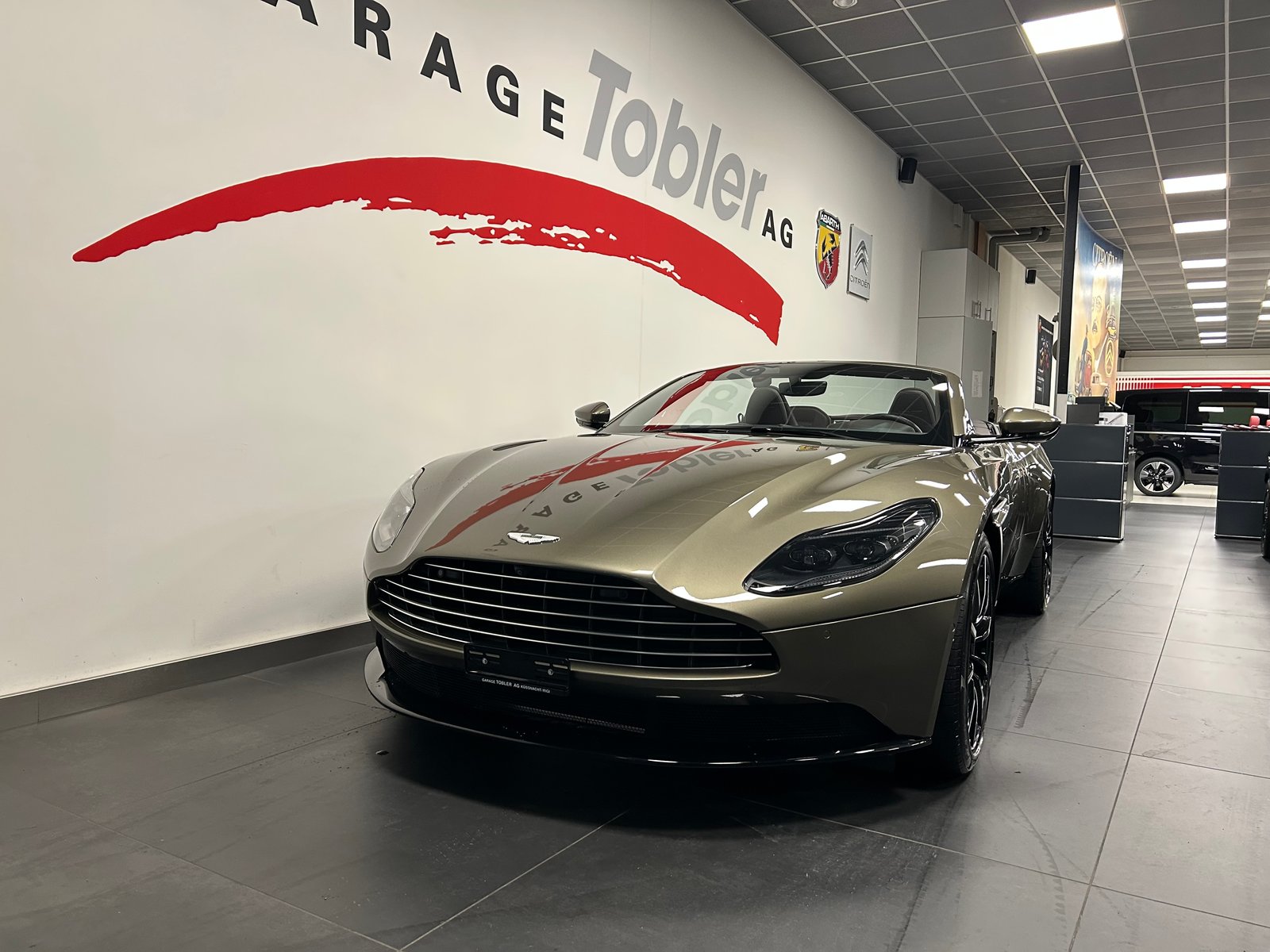 ASTON MARTIN DB11 V8 Volante Touchtronic 3, Benzina, Occasioni / Usate, Automatico - 4
