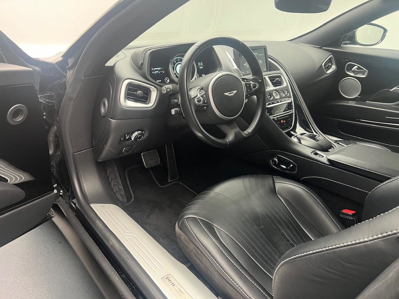 ASTON MARTIN DB11 Volante 4.0 V8 Bi-Turbo, Benzin, Occasion / Gebraucht, Automatik - 5